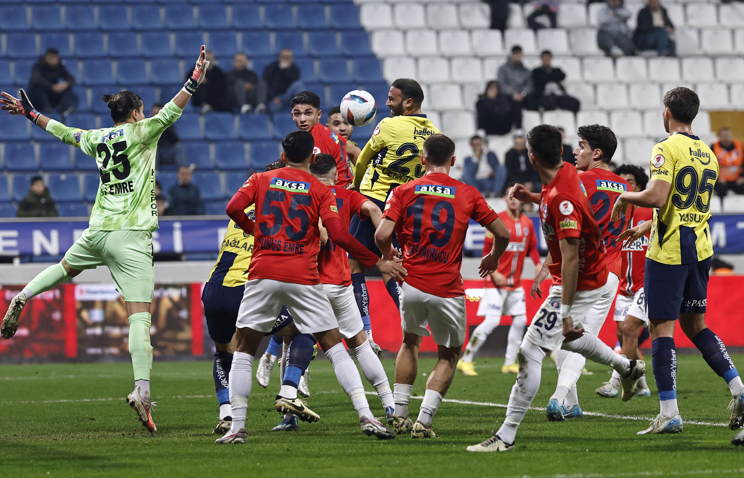 半岛综合体育官网入口-巴塞罗那主场大胜里奥哈，恢复士气