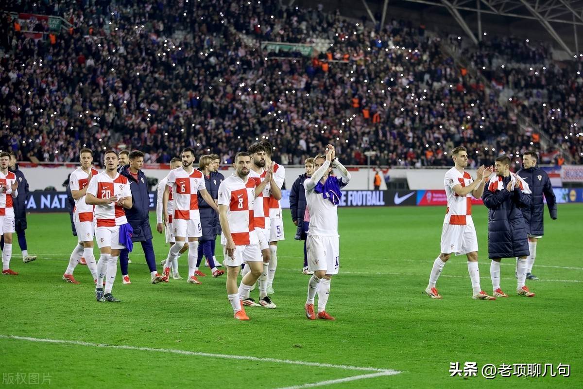 半岛app下载体育-欧国联比赛：乌克兰逆转荷兰成功晋级