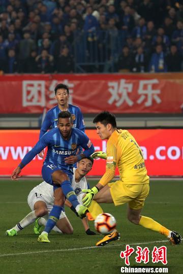 半岛app官方下载-关于苏宁主场击败泰达，继续保持积分榜前四的信息